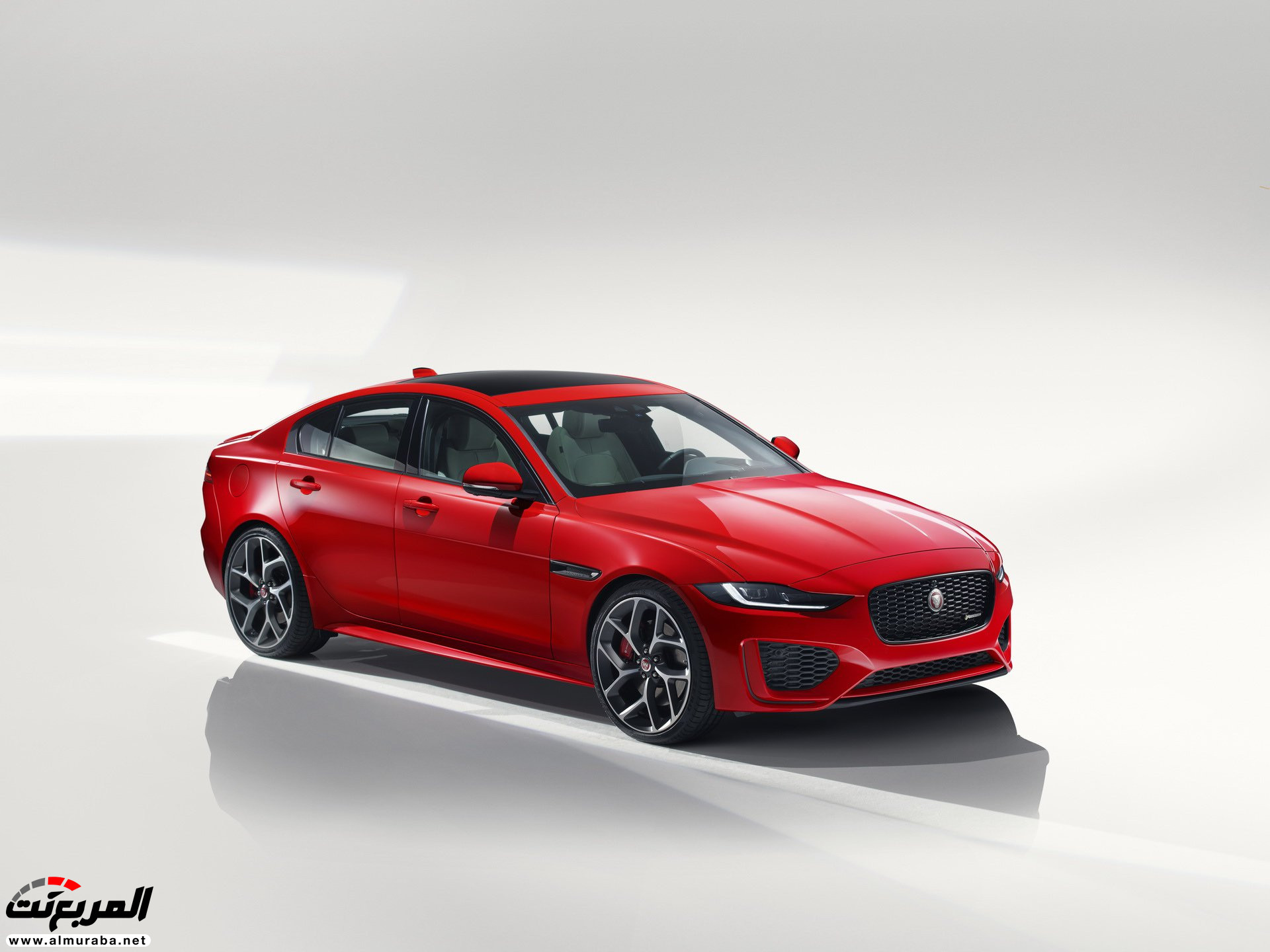 جاكوار XE 2020 المحدثة تأتي بتصميم أكثر رياضية 5