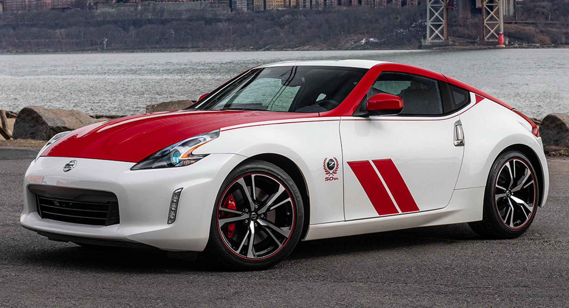 نيسان 370Z 2020 إصدار الذكرى الخمسين تكشف نفسها رسمياً 9