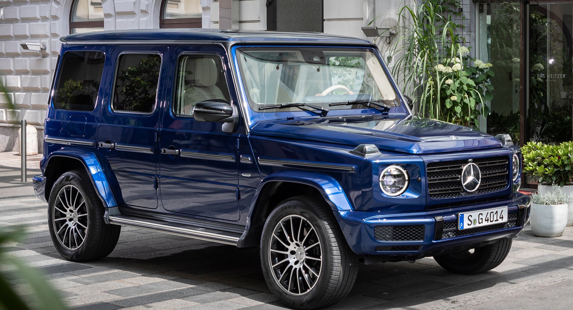 مرسيدس G-Class تحتفل بذكراها الأربعين عبر إصدار “أقوى من الزمن”