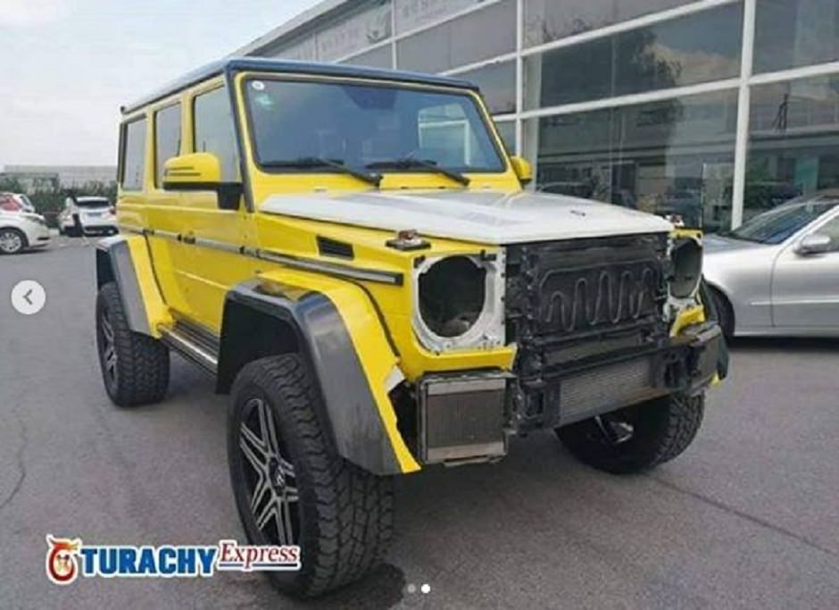 سيارة رولزرويس تتحول إلى G500 4x4 في الصين! 2