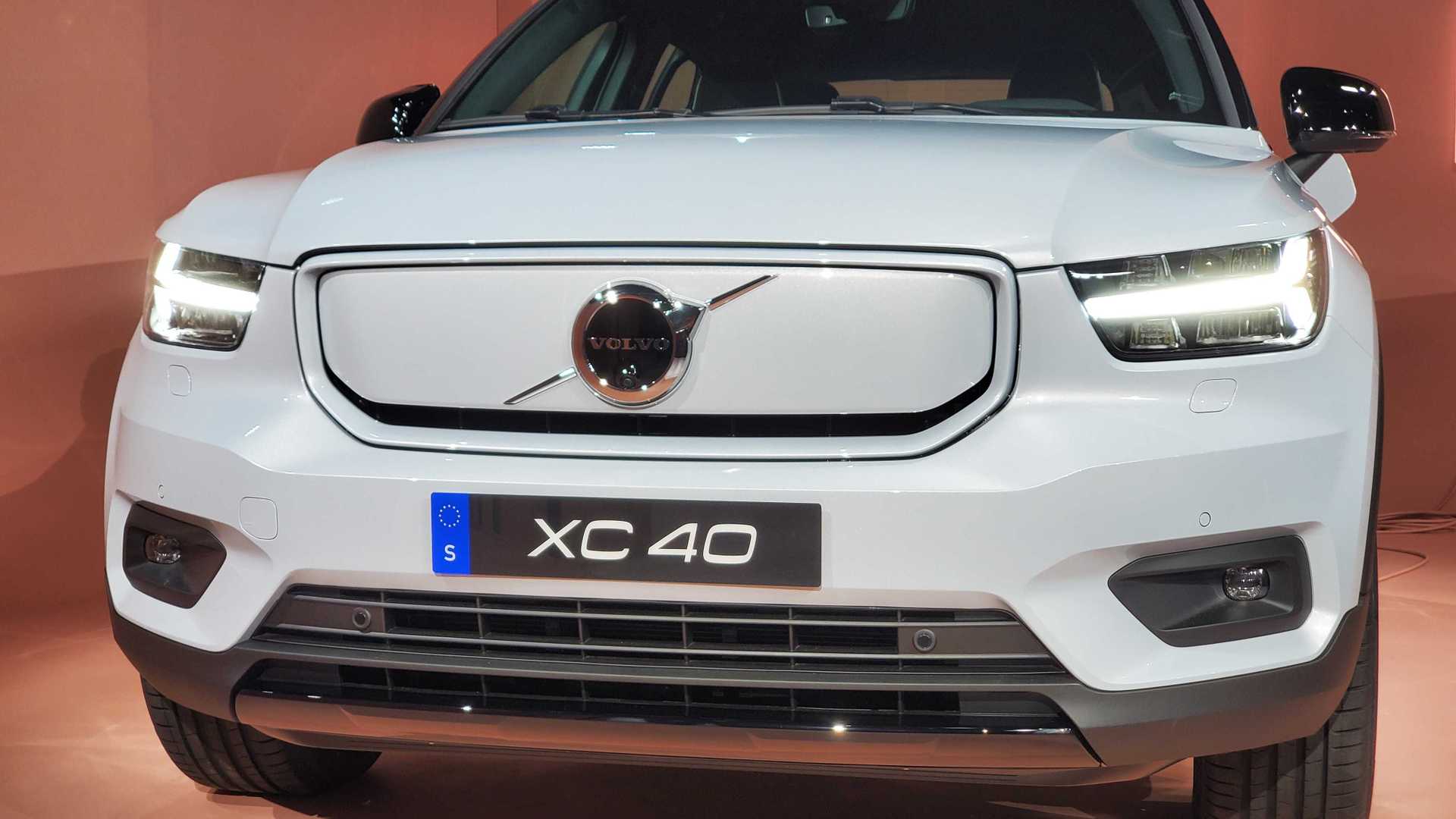 فولفو XC40 ريتشارج الكهربائية تكشف نفسها بمدى 400 كيلومتر 14