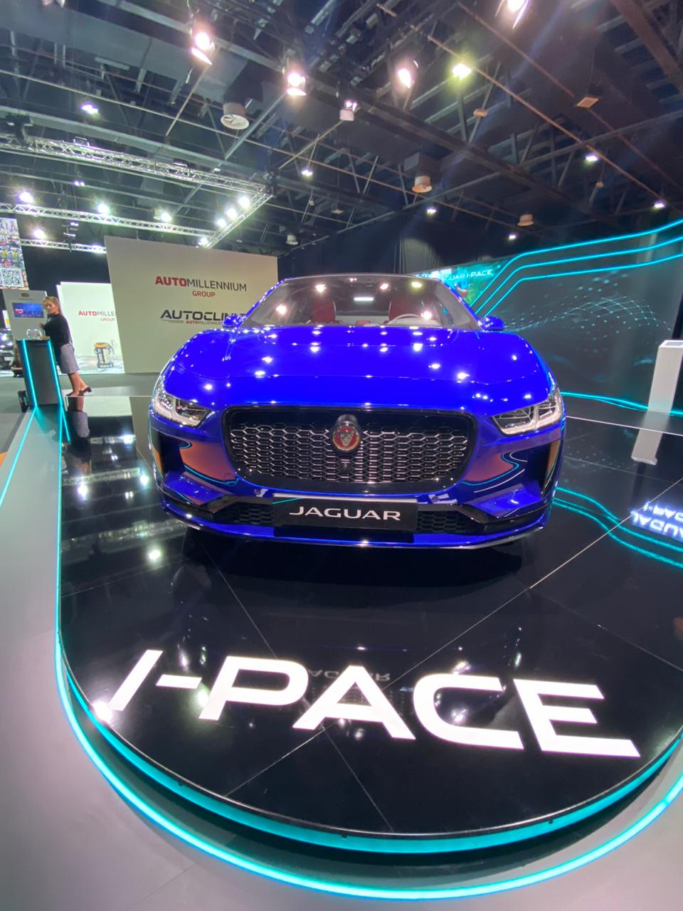 لاندروفر ديفندر ورنج روفر ايفوك وفيلار وجاكوار I-Pace موديلات 2020 تتألق في معرض دبي 12