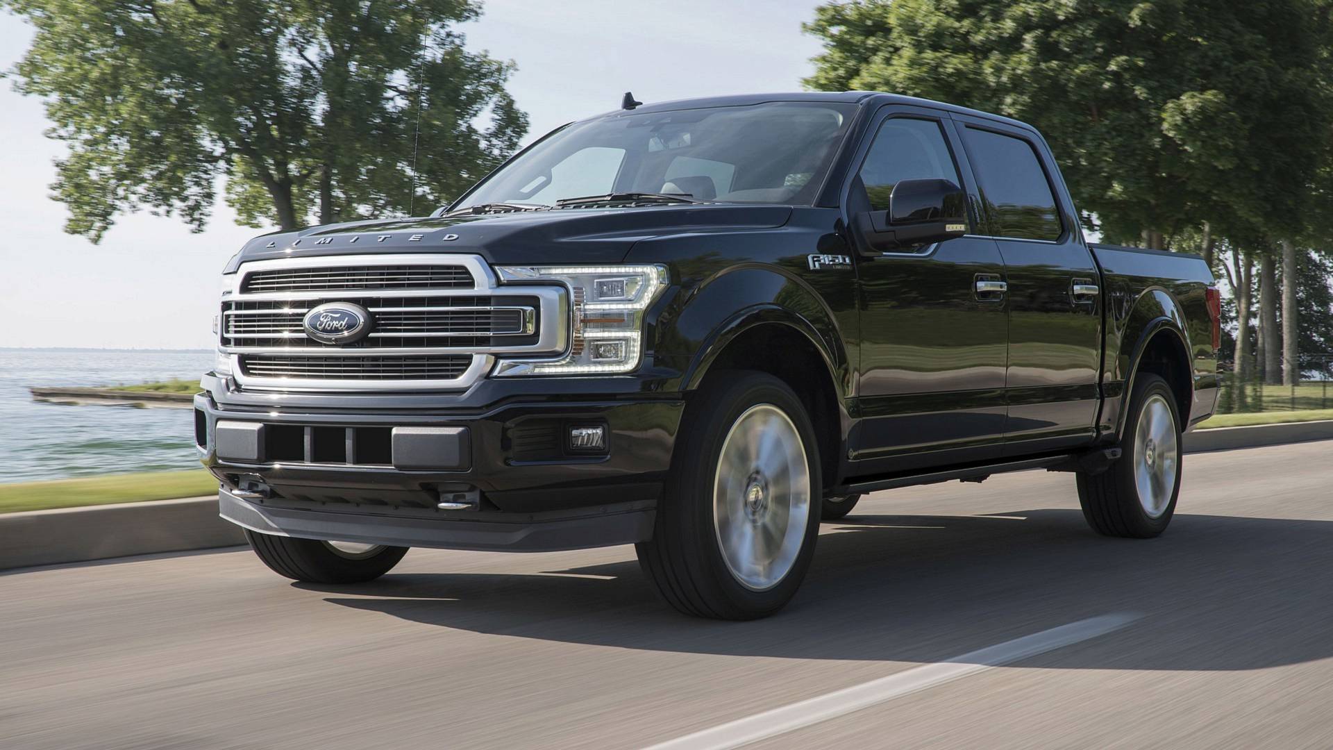 خصم مميز على فورد F-150 موديل 2019 من توكيلات الجزيرة 9