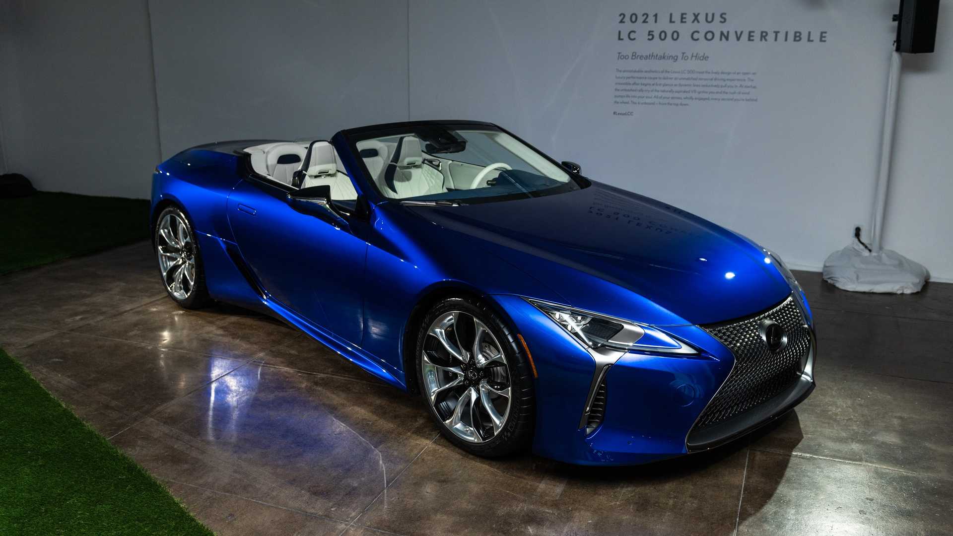 تدشين لكزس LC 500 كشف في معرض لوس أنجلوس للسيارات 16