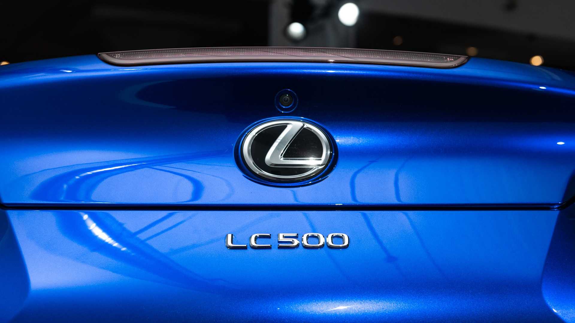 تدشين لكزس LC 500 كشف في معرض لوس أنجلوس للسيارات 20