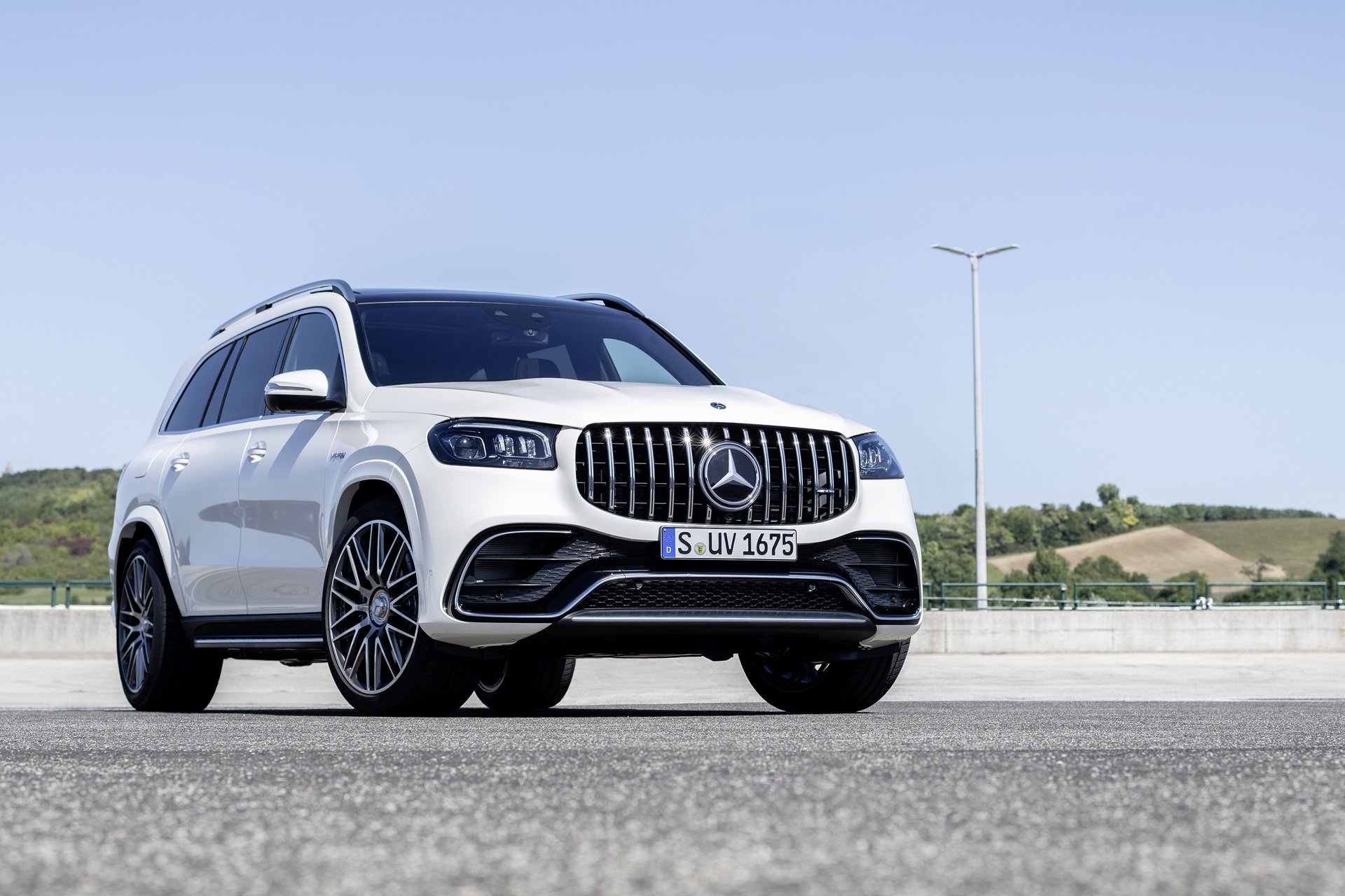 مرسيدس AMG GLS 63 موديل 2021 تنطلق بقوة 612 حصان 2