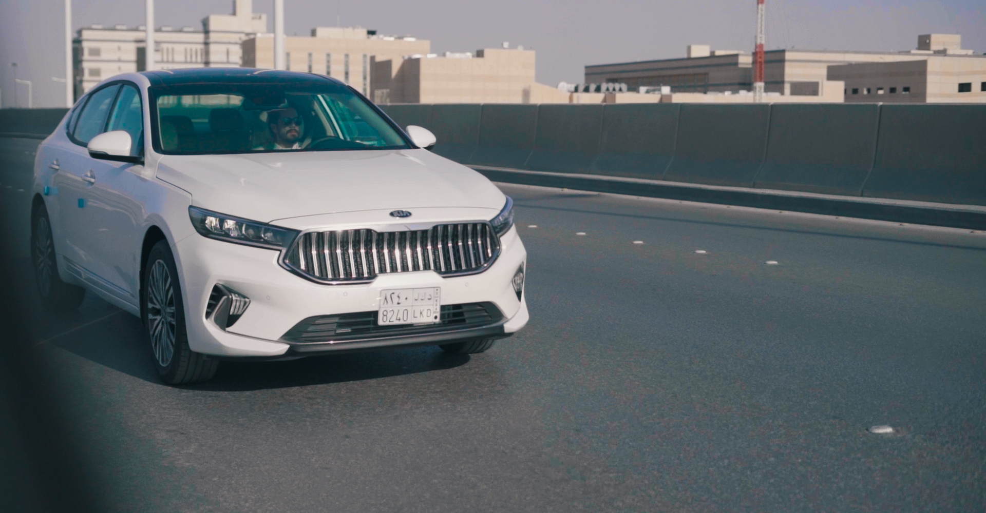 تعرف على مميزات كيا كادينزا 2021 Kia Cadenza 50