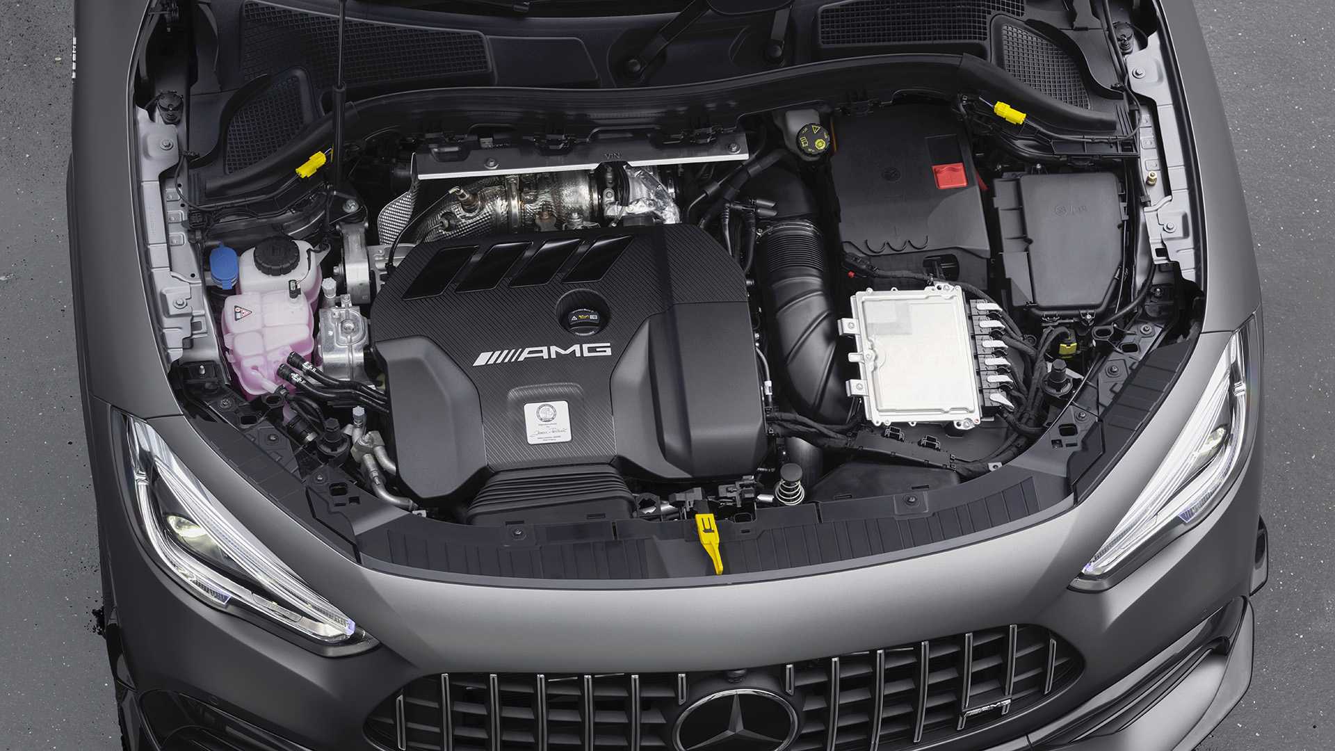 مرسيدس AMG GLA 45 2021 تنكشف رسمياً بتصميم رياضي 7