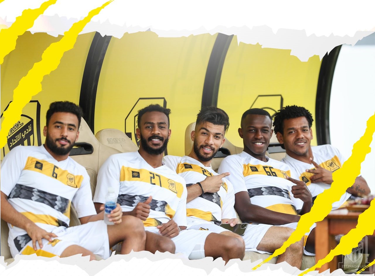 لاعبو نادي الاتحاد يظهرون مع الوفاق لتأجير السيارات في معرض جدة الدولي للسياحة والسفر 2020 8