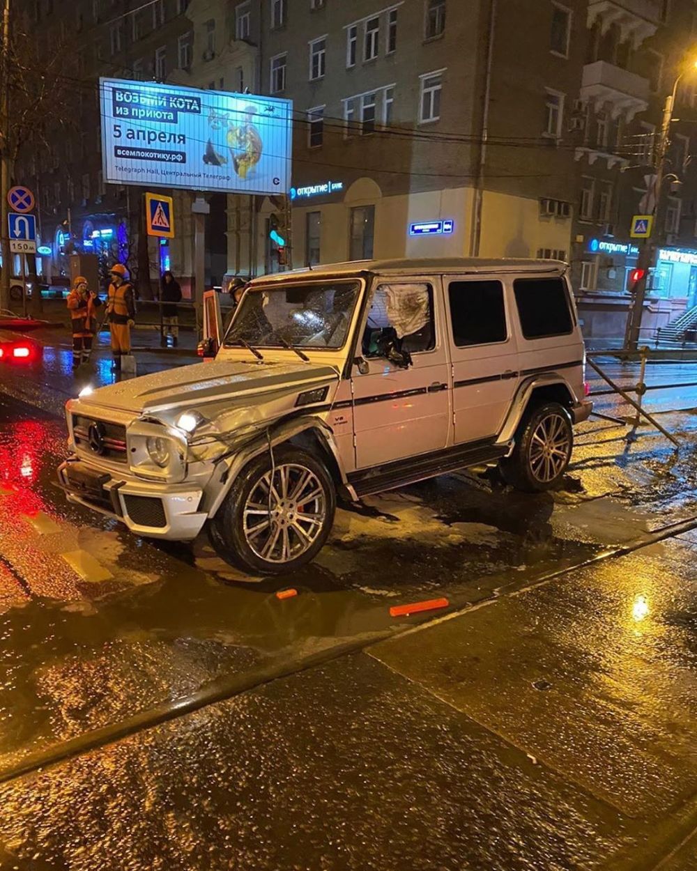 نتيجة قيادة مرسيدس G-Class على سرعة 170 كم/س تحت المطر "صور وفيديو" 3