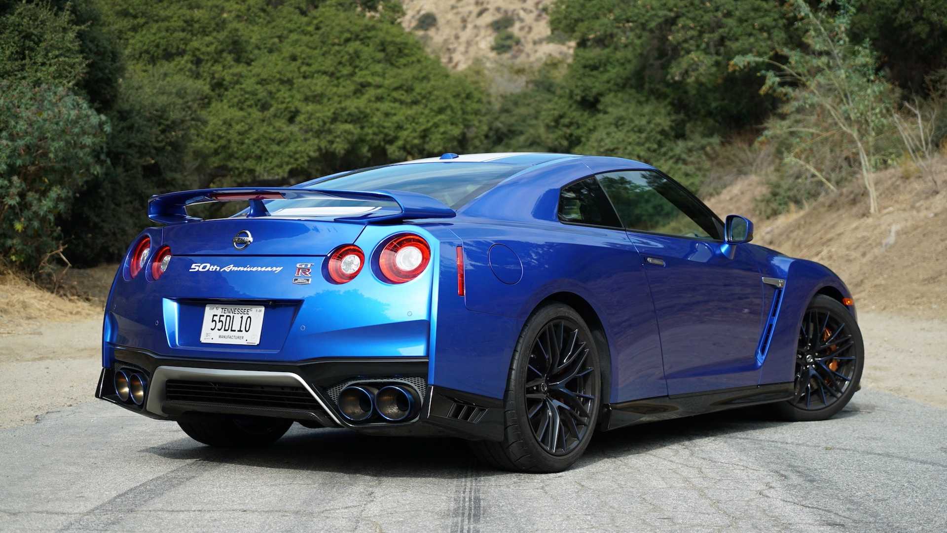 نيسان توضح أسباب تأخرها في تحديث شكل GT-R 3