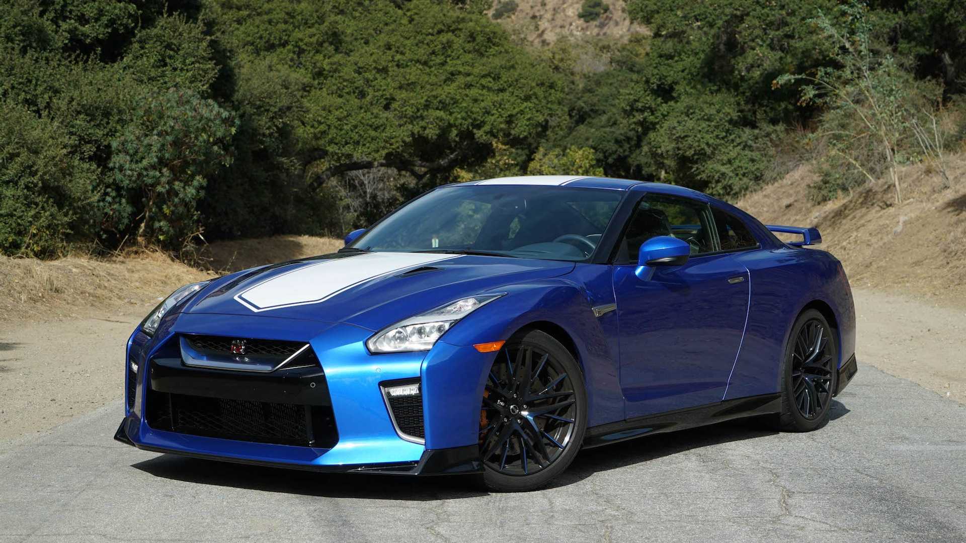 نيسان توضح أسباب تأخرها في تحديث شكل GT-R 1