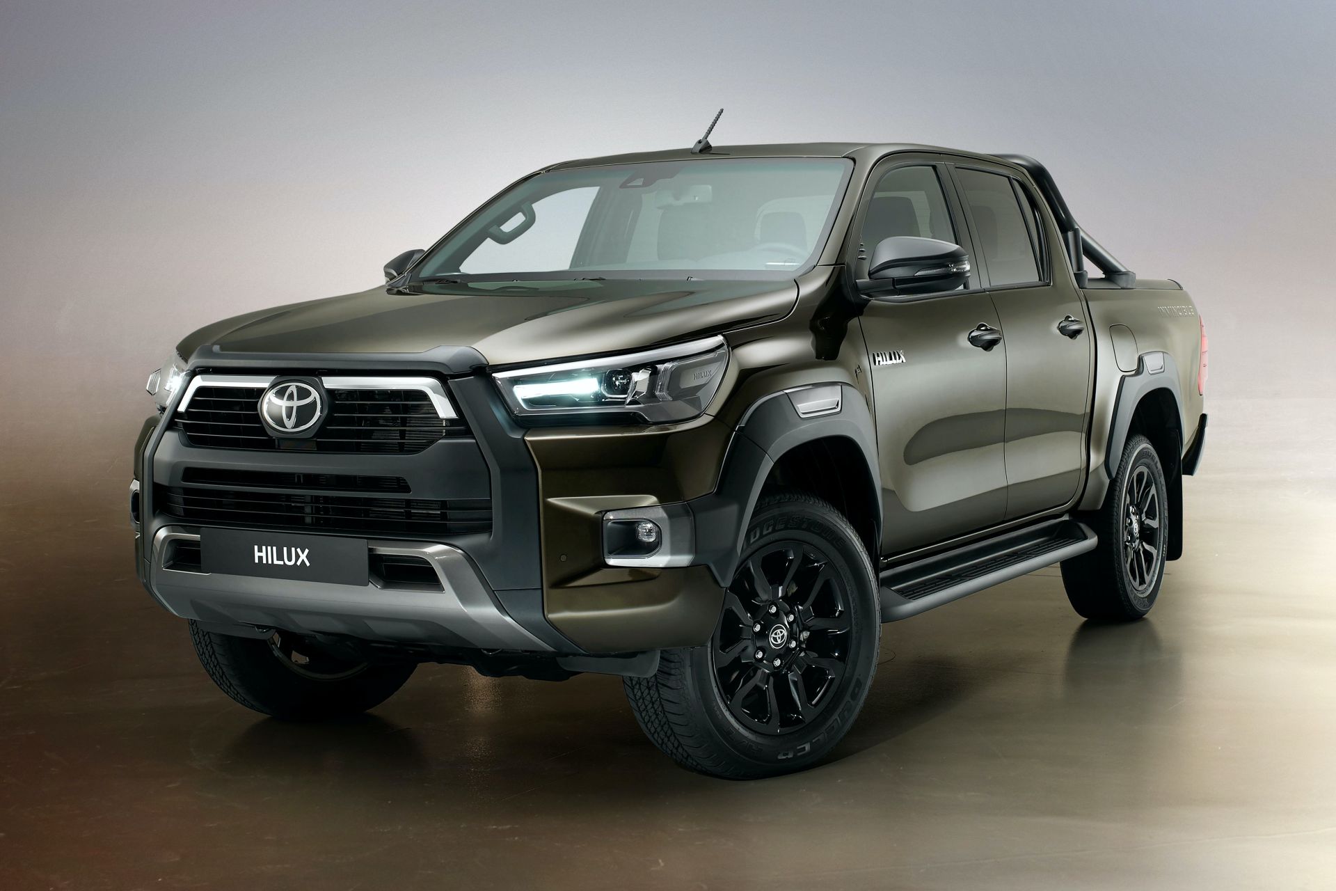 مواصفات تويوتا هايلكس 2021 وأهم المعلومات Toyota Hilux 1