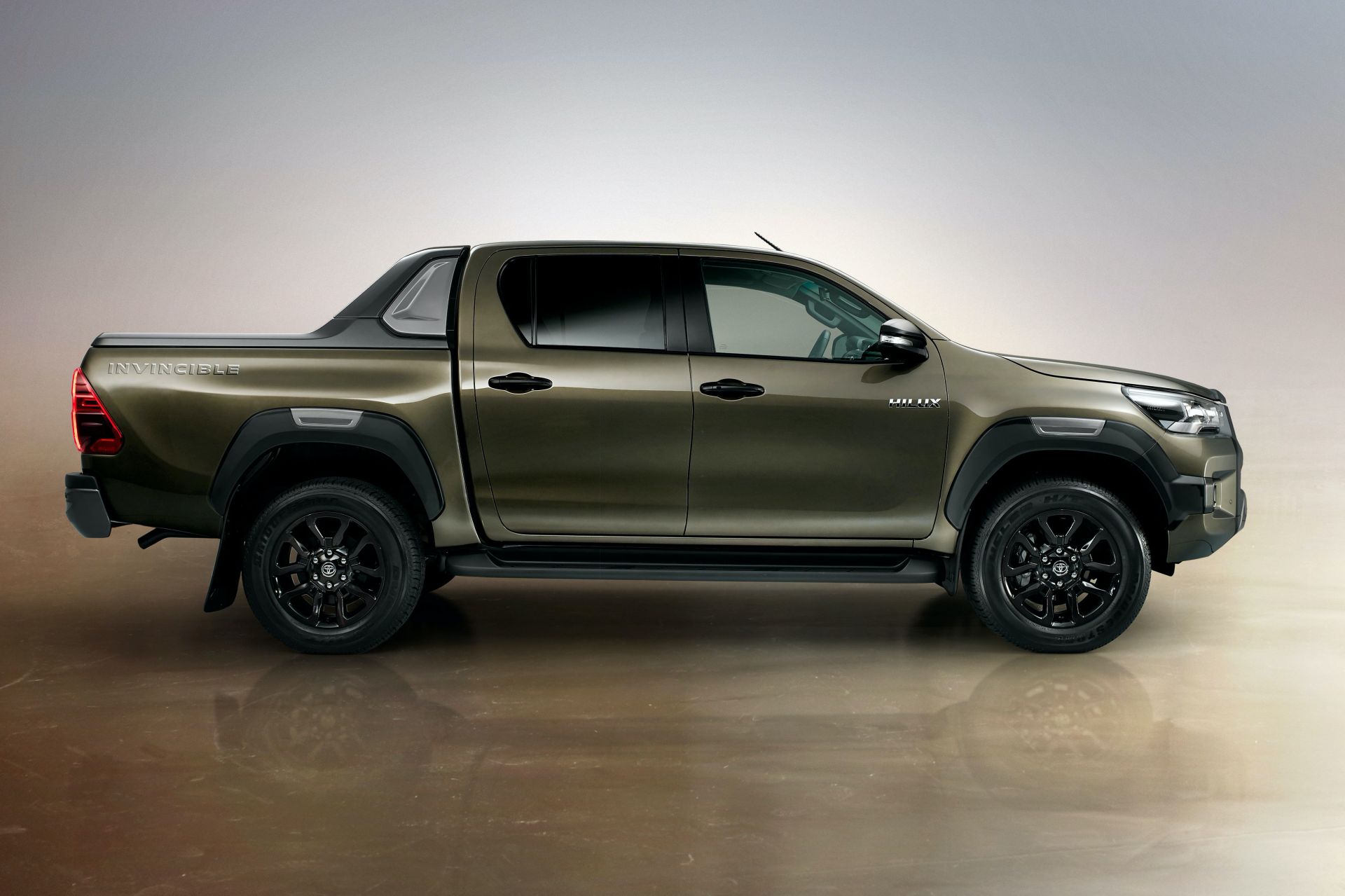 مواصفات تويوتا هايلكس 2021 وأهم المعلومات Toyota Hilux 4