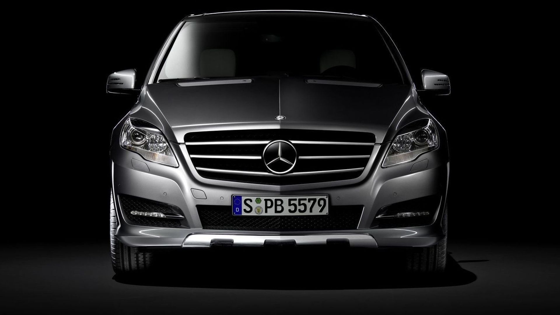 مرسيدس قد تعيد إحياء R-Class على هيئة SUV كهربائية بقوة 1000 حصان 1