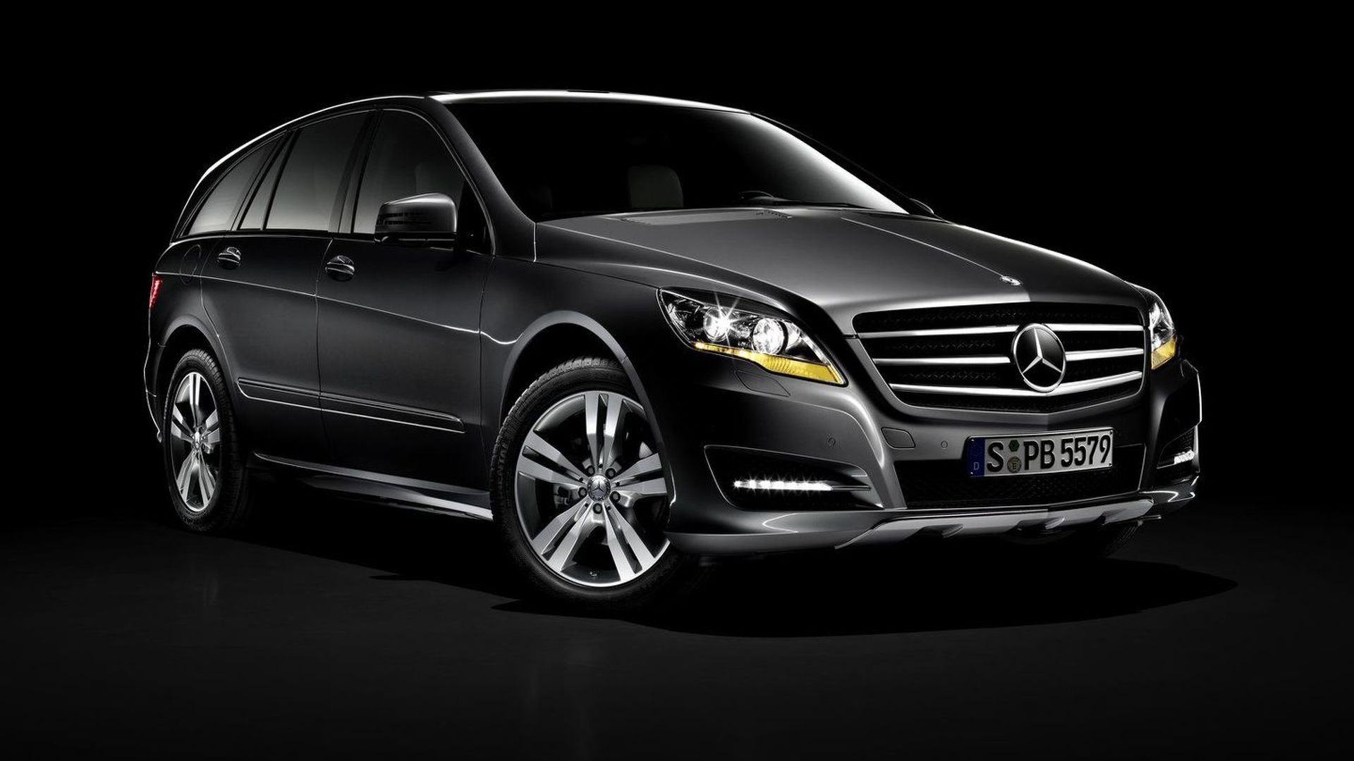 مرسيدس قد تعيد إحياء R-Class على هيئة SUV كهربائية بقوة 1000 حصان 1