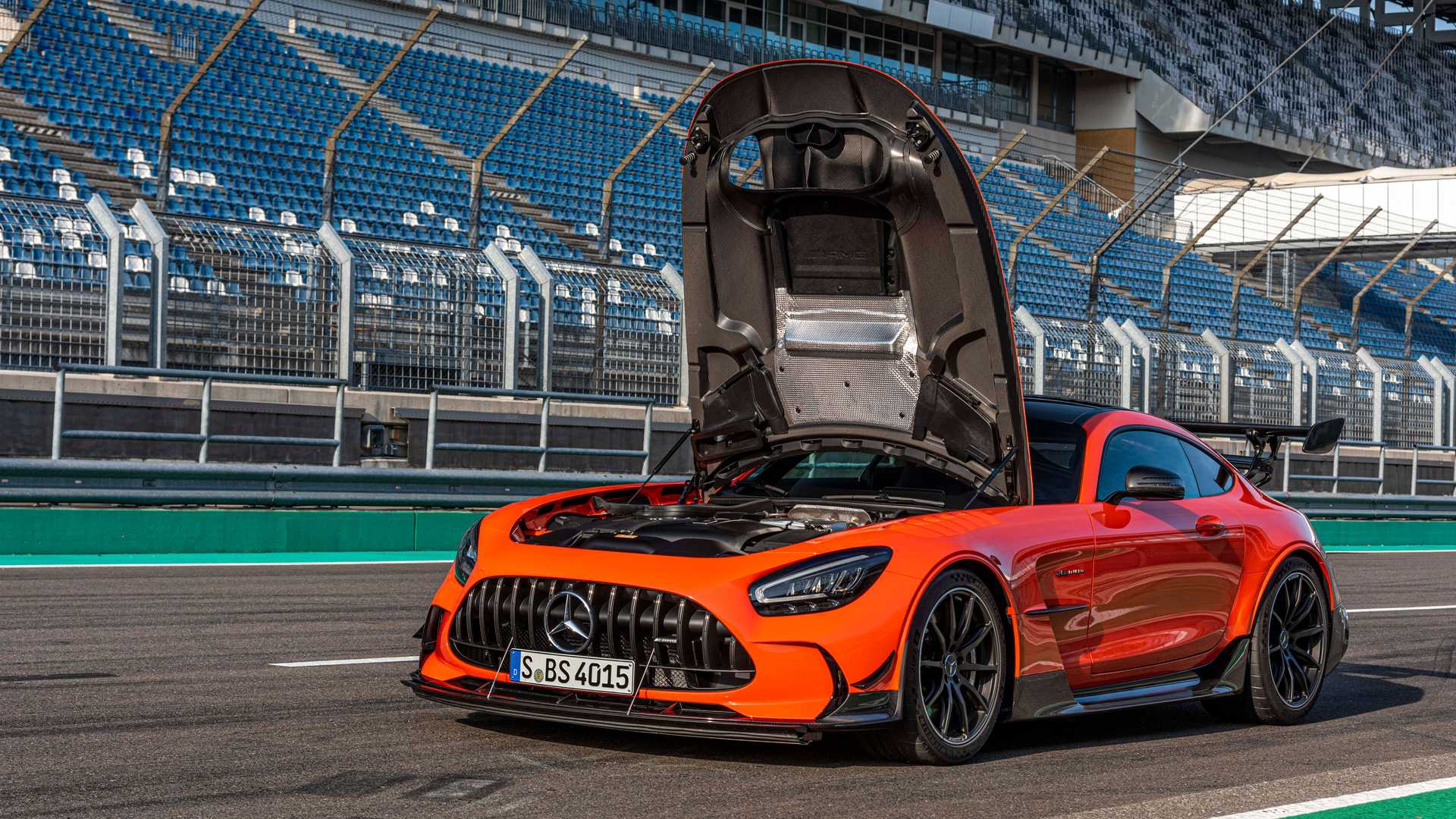 مرسيدس AMG GT بلاك سيريس 2021 حاملة الرقم القياسي للسرعة تكشف أسعارها الأمريكية 6