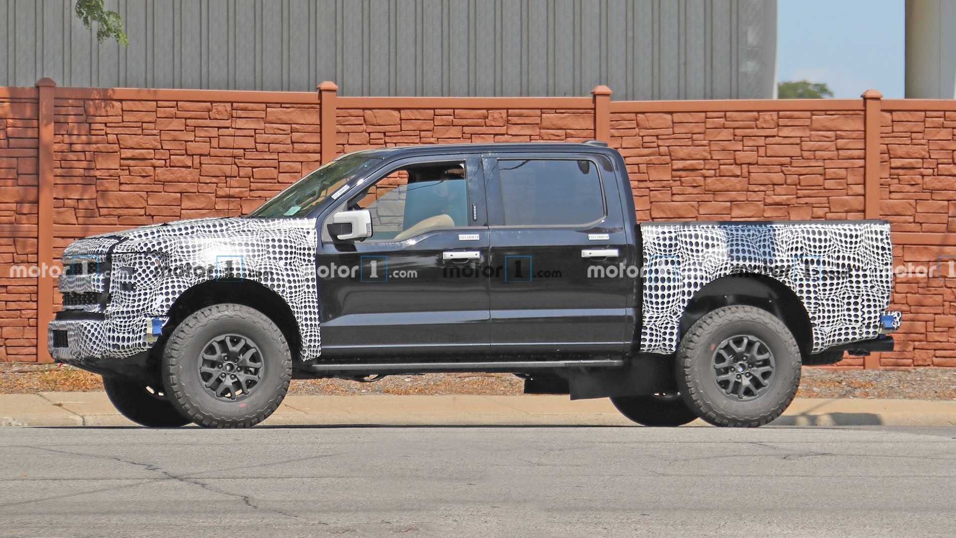 تحديد موعد تدشين فورد F-150 رابتر 2022+معلومات 4