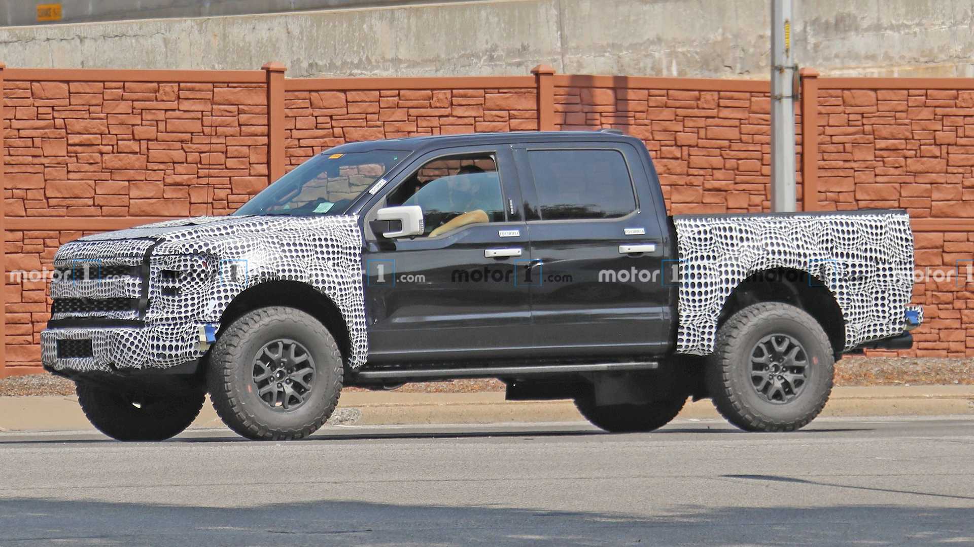 تحديد موعد تدشين فورد F-150 رابتر 2022+معلومات 5