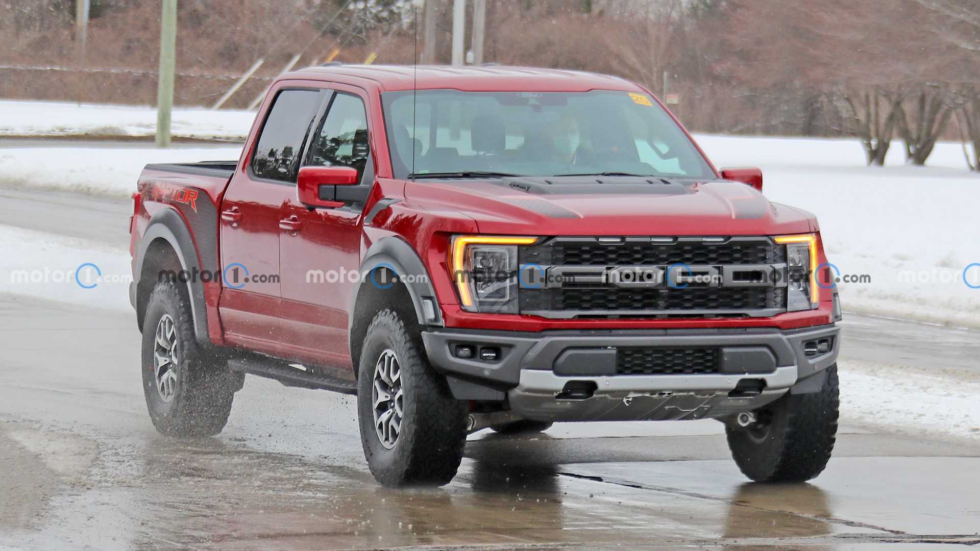 فورد F-150 رابتر 2021 تظهر في صور حية 4