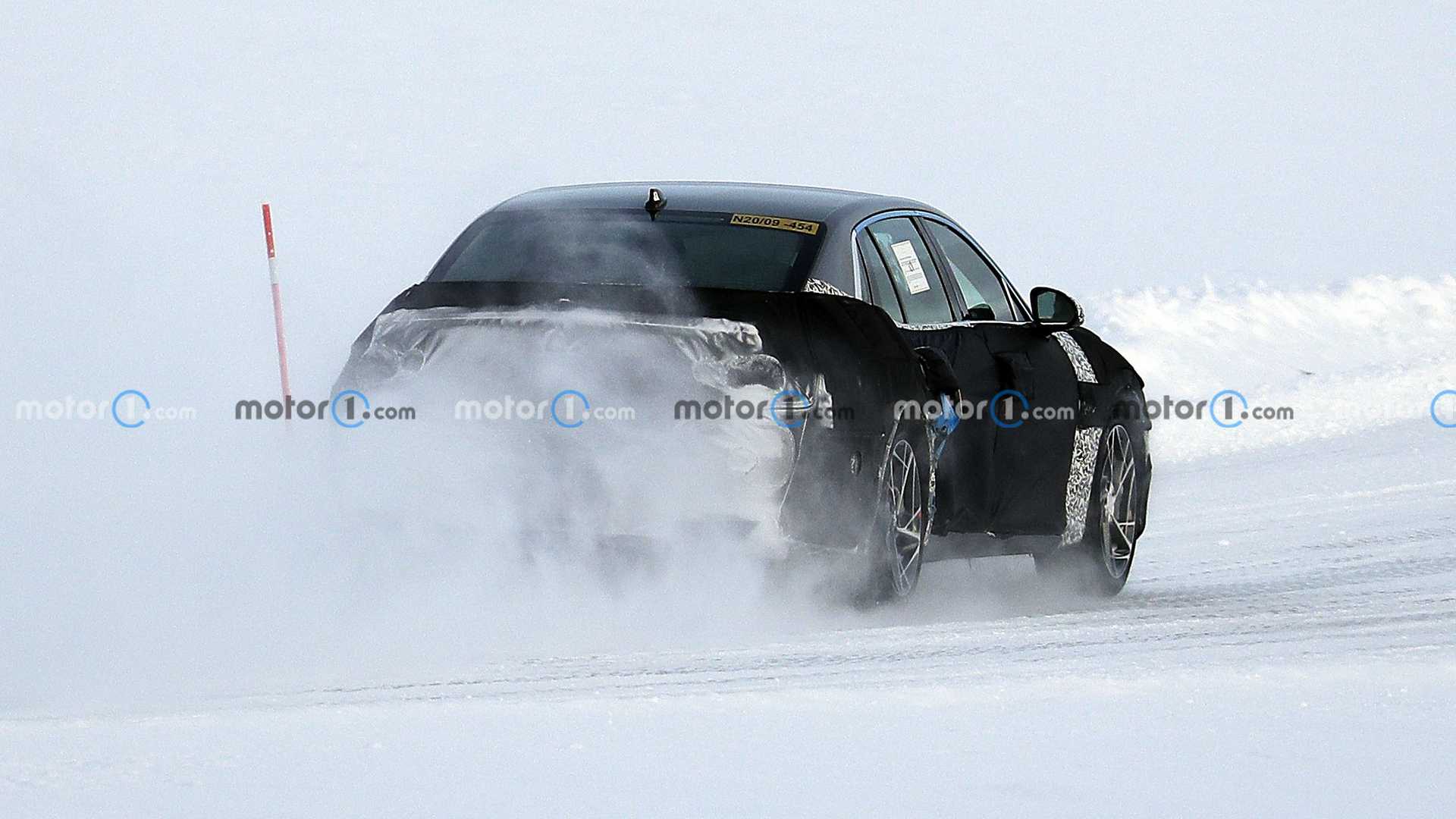 جينيسيس G90 الجيل القادم يظهر أثناء الاختبارات الثلجية 12