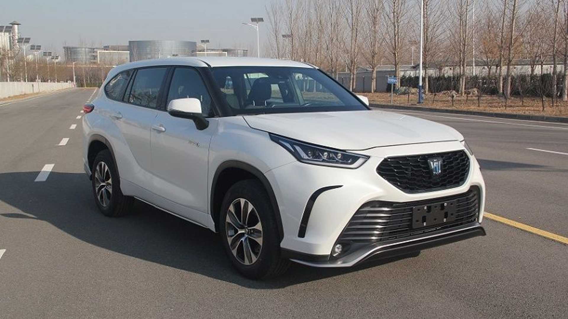 تويوتا كراون SUV الجديدة تظهر في الصين قبل التدشين 4