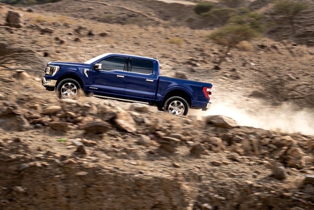 فورد F-150 PowerBoost الجديد كلياً أكثر إنتاجية على الإطلاق بفضل كفاءة استهلاك الوقود والقدرات الفائقة وعزمٍ يضاهي شاحنة رابتور 1