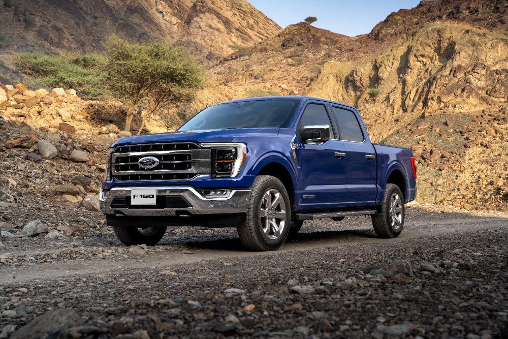 فورد F-150 PowerBoost الجديد كلياً أكثر إنتاجية على الإطلاق بفضل كفاءة استهلاك الوقود والقدرات الفائقة وعزمٍ يضاهي شاحنة رابتور