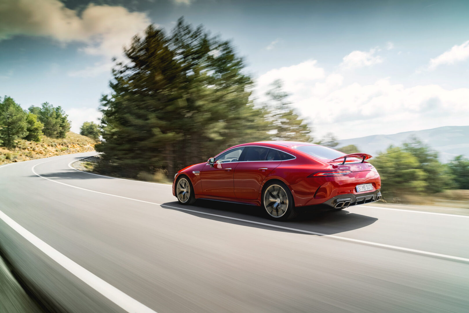 مرسيدس AMG GT 63 إي بيرفورمانس 2022 تنطلق بقوة 831 حصان! 18