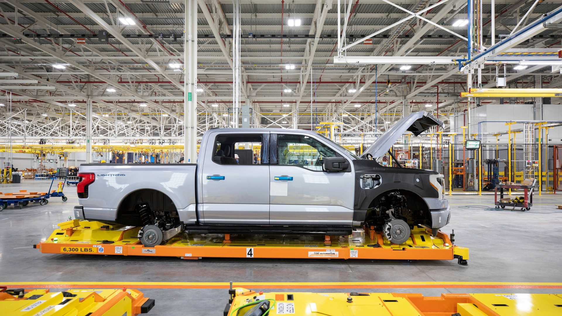 فورد تستعد لتصنيع F-150 لايتننج الكهربائية ومقدار حجوزاتها "حطم التوقعات" 8