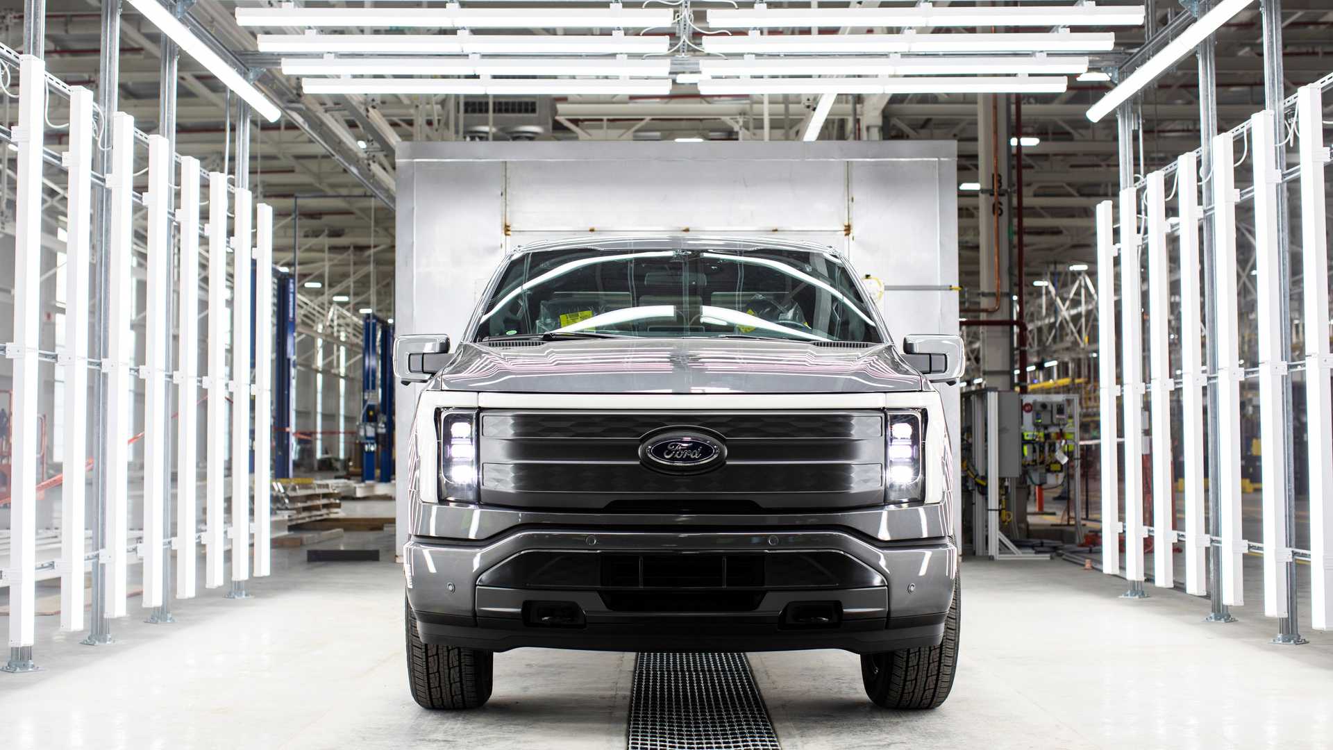 فورد تستعد لتصنيع F-150 لايتننج الكهربائية ومقدار حجوزاتها "حطم التوقعات" 2