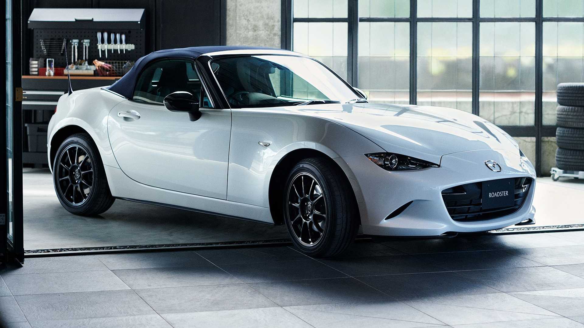 مازدا MX-5 موديل 2022 تكشف نفسها بتحديثات جديدة 1