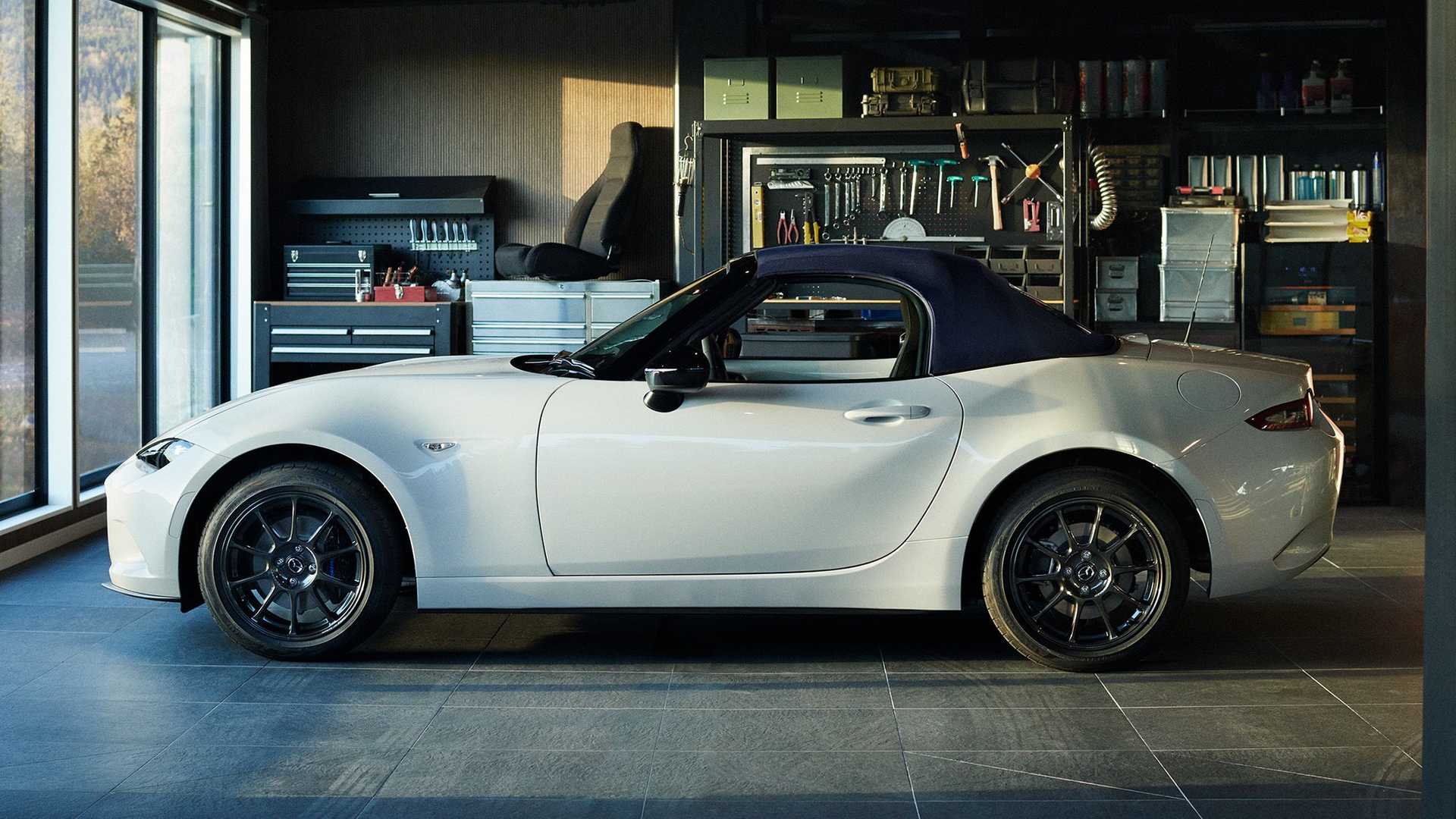 مازدا MX-5 موديل 2022 تكشف نفسها بتحديثات جديدة 4