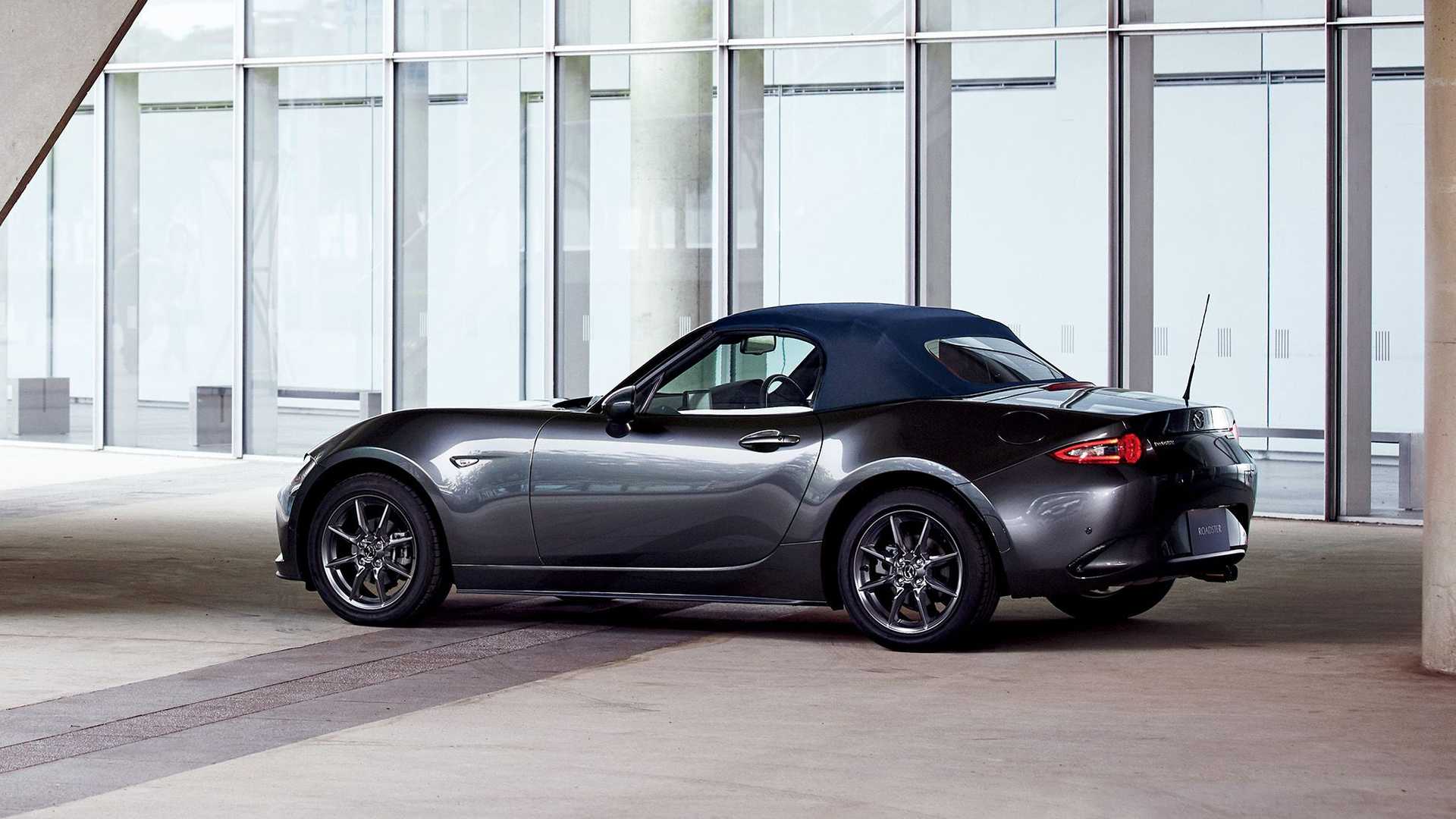 مازدا MX-5 موديل 2022 تكشف نفسها بتحديثات جديدة 6