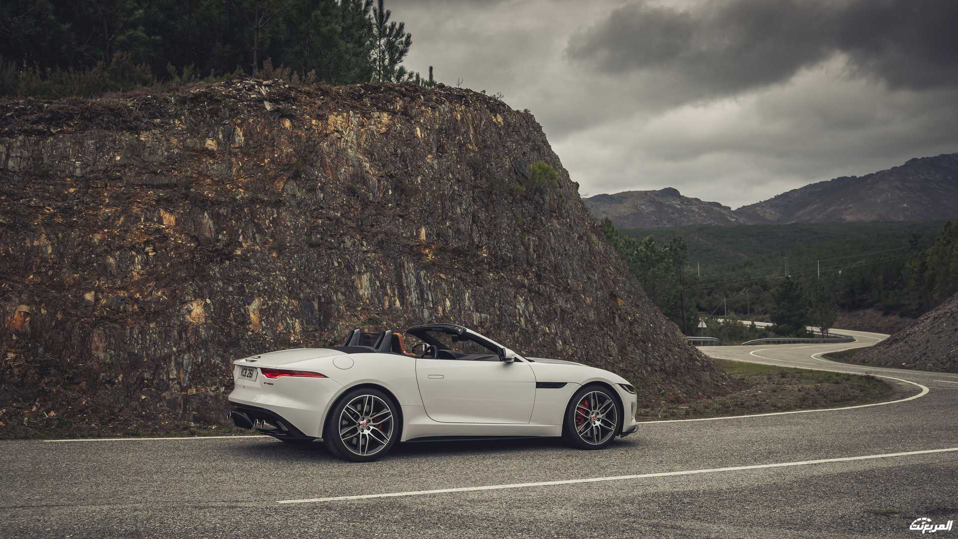 جاكوار F-Type 2023