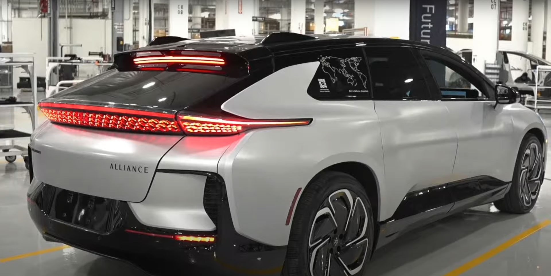 فاراداي فيوتشر FF 91 الفاخرة الإنتاجية تكشف نفسها بقوة 1065 حصان 4