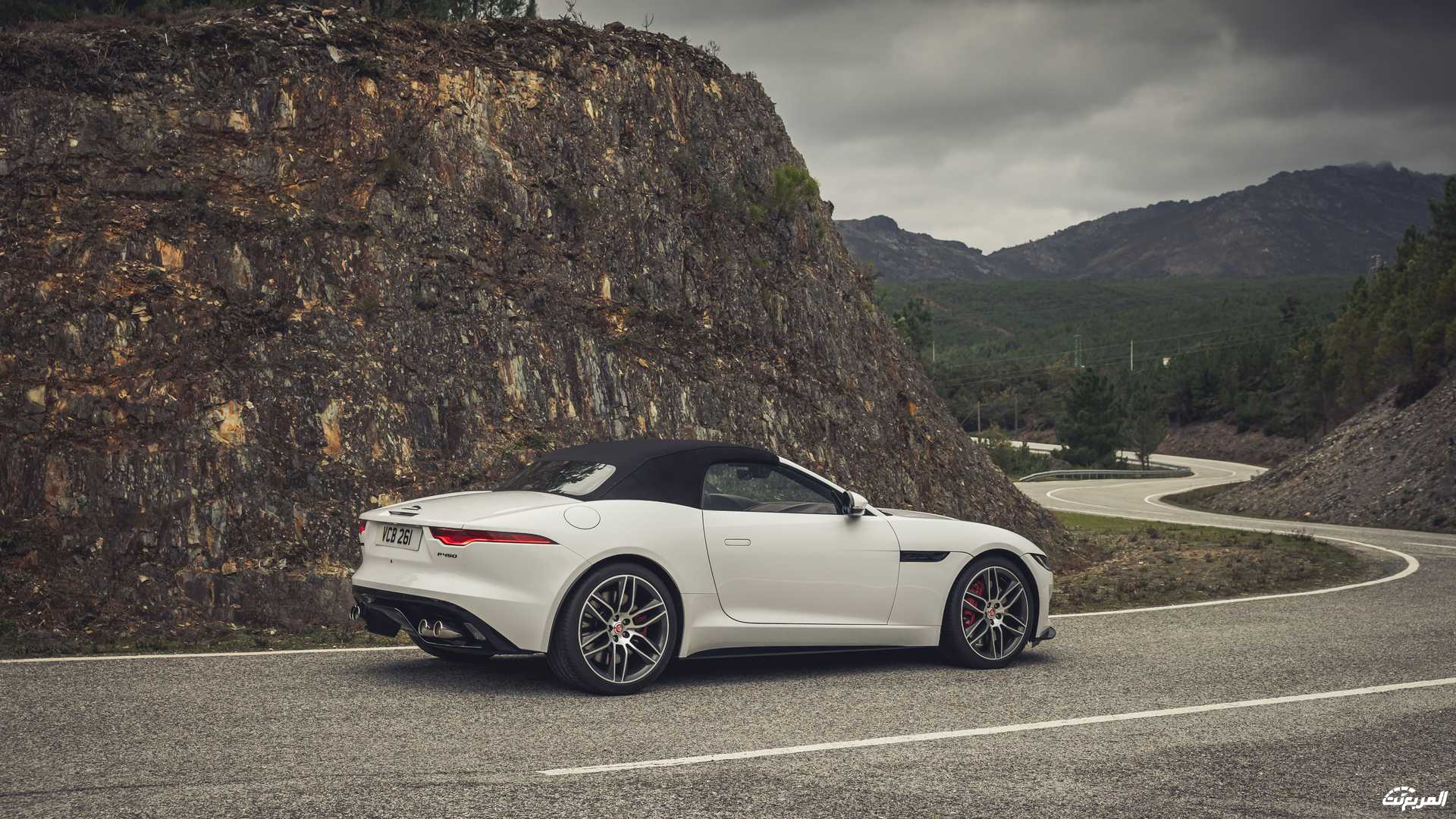 جاكوار F-Type 2023