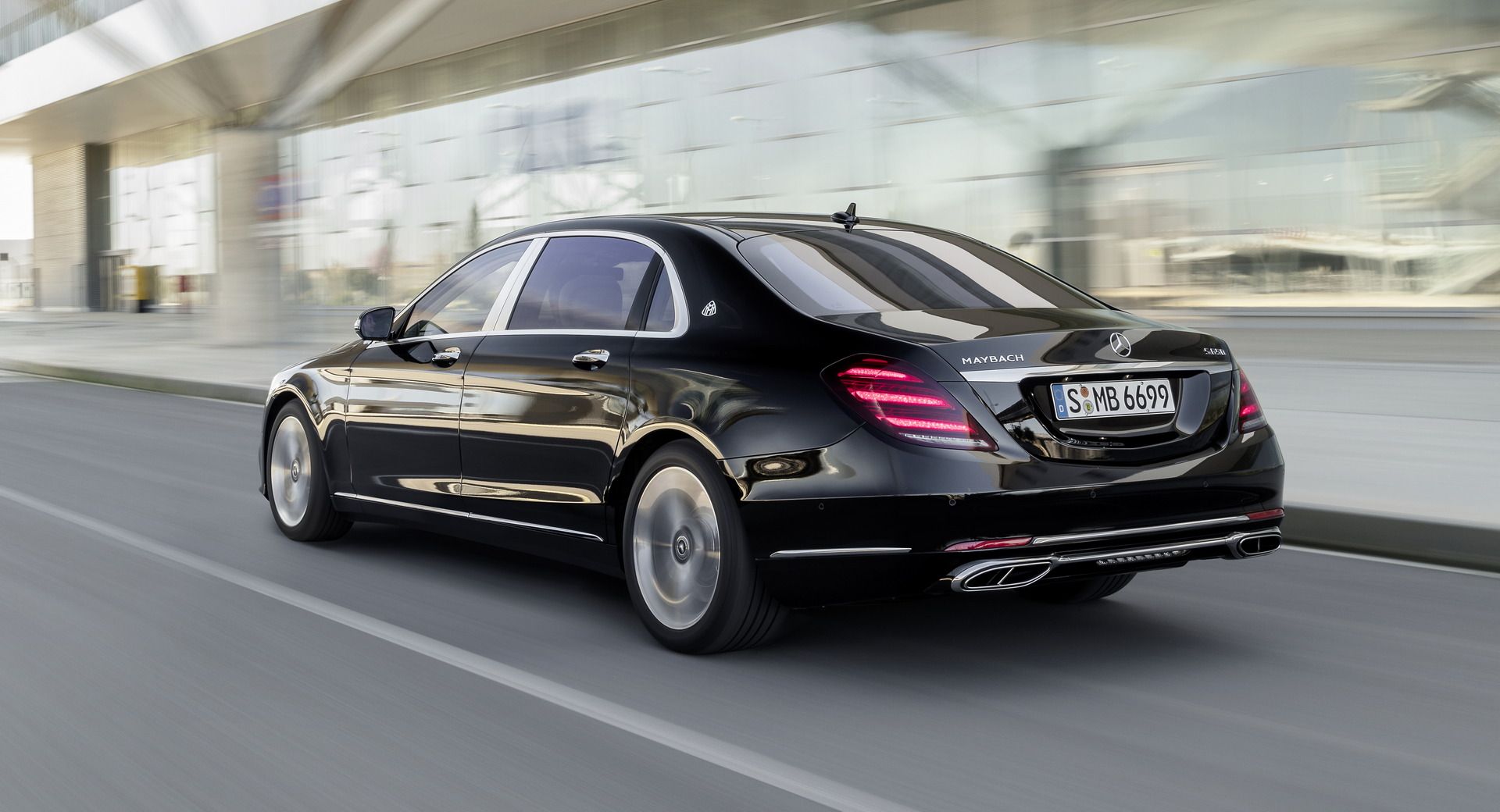 إيطاليا تصادر مرسيدس مايباخ S-Class مصفحة بقيمة 2.4 مليون ريال لرجل أعمال روسي 2