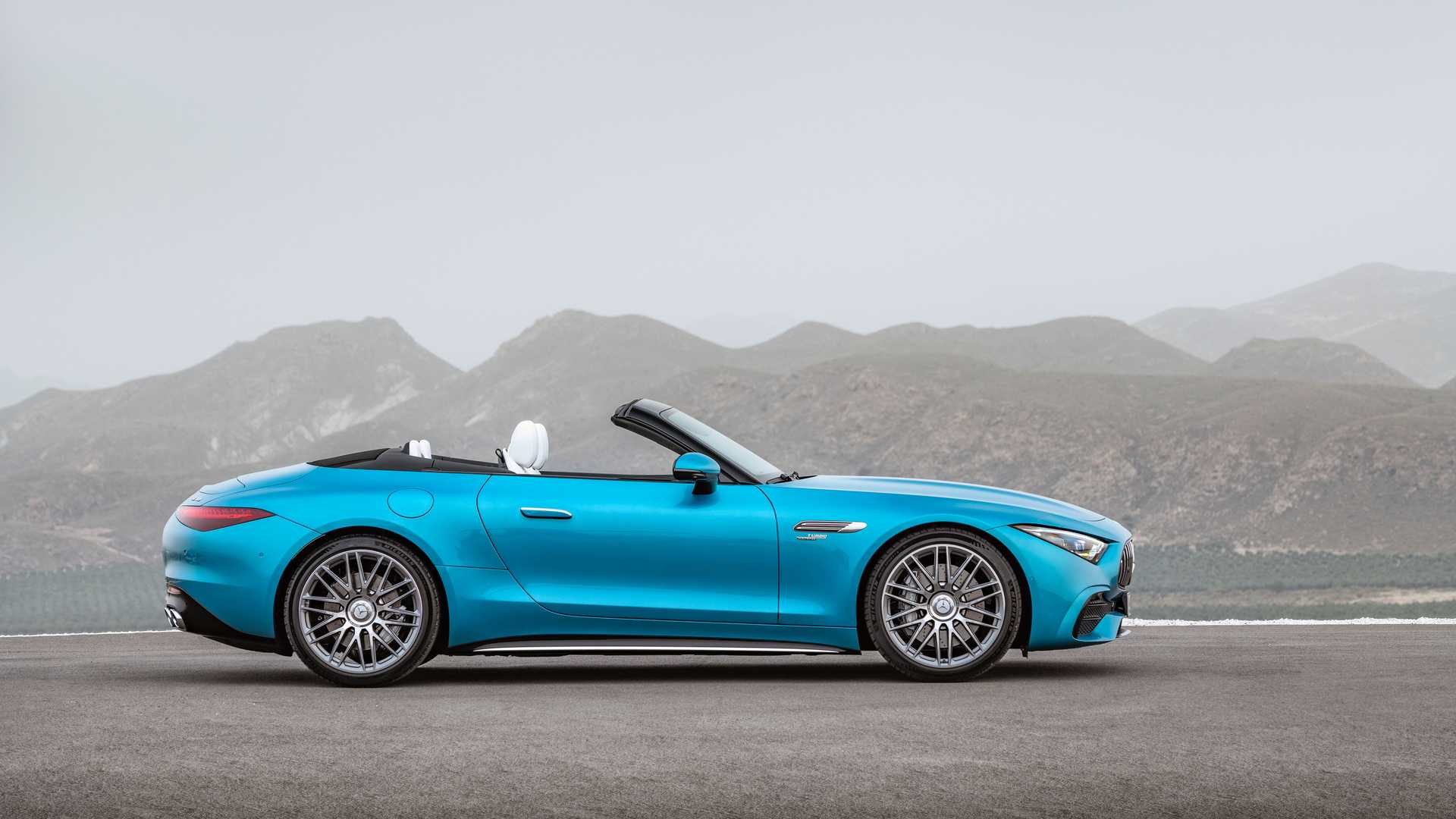 انطلاق مرسيدس AMG SL43 الجديدة كلياً بقوة 381 حصان وتقنيات الفورمولا 1 8