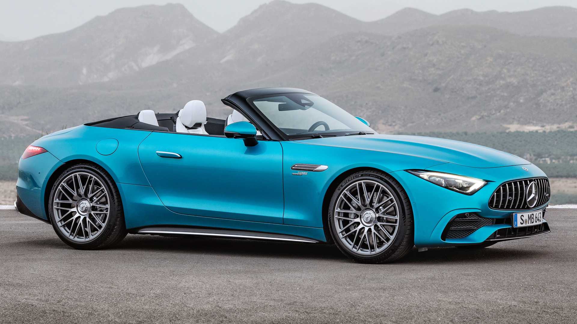 انطلاق مرسيدس AMG SL43 الجديدة كلياً بقوة 381 حصان وتقنيات الفورمولا 1 10