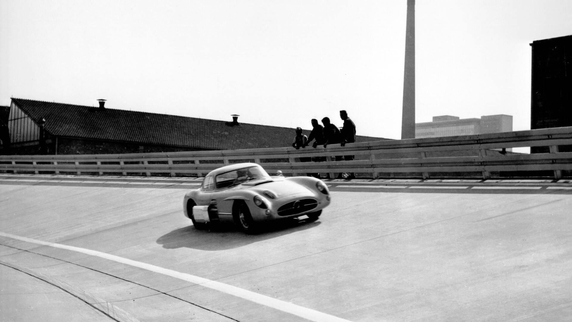 مرسيدس SLR 300 إصدار "أولينهاوت" موديل 1956 قد تكون أغلى سيارة في التاريخ بسعر 532 مليون ريال 7