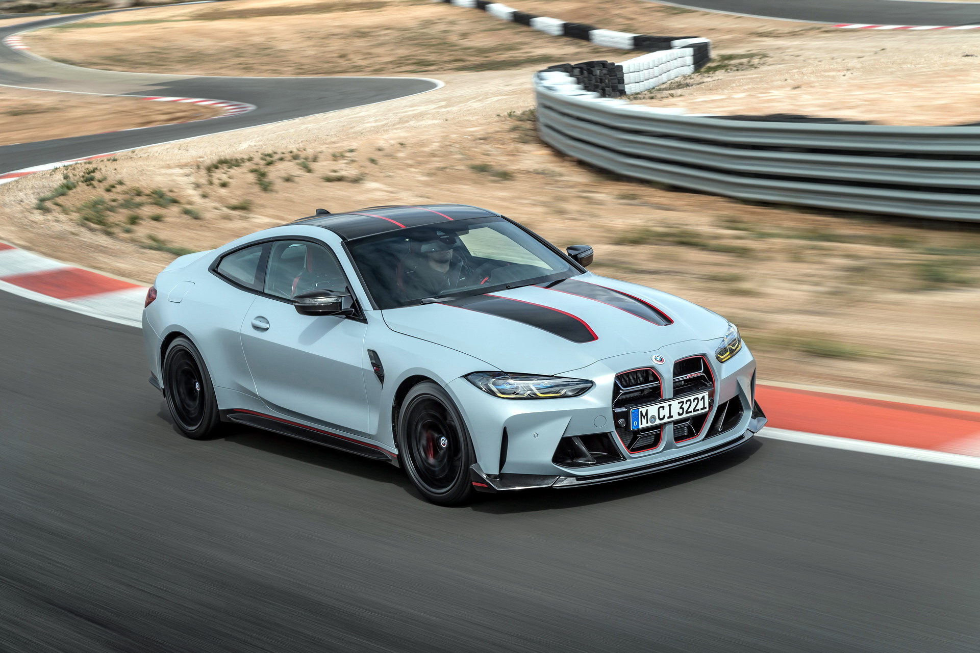 بي ام دبليو M4 CSL الجديدة هي أقوى سيارة في تاريخ الفئة الرابعة 21