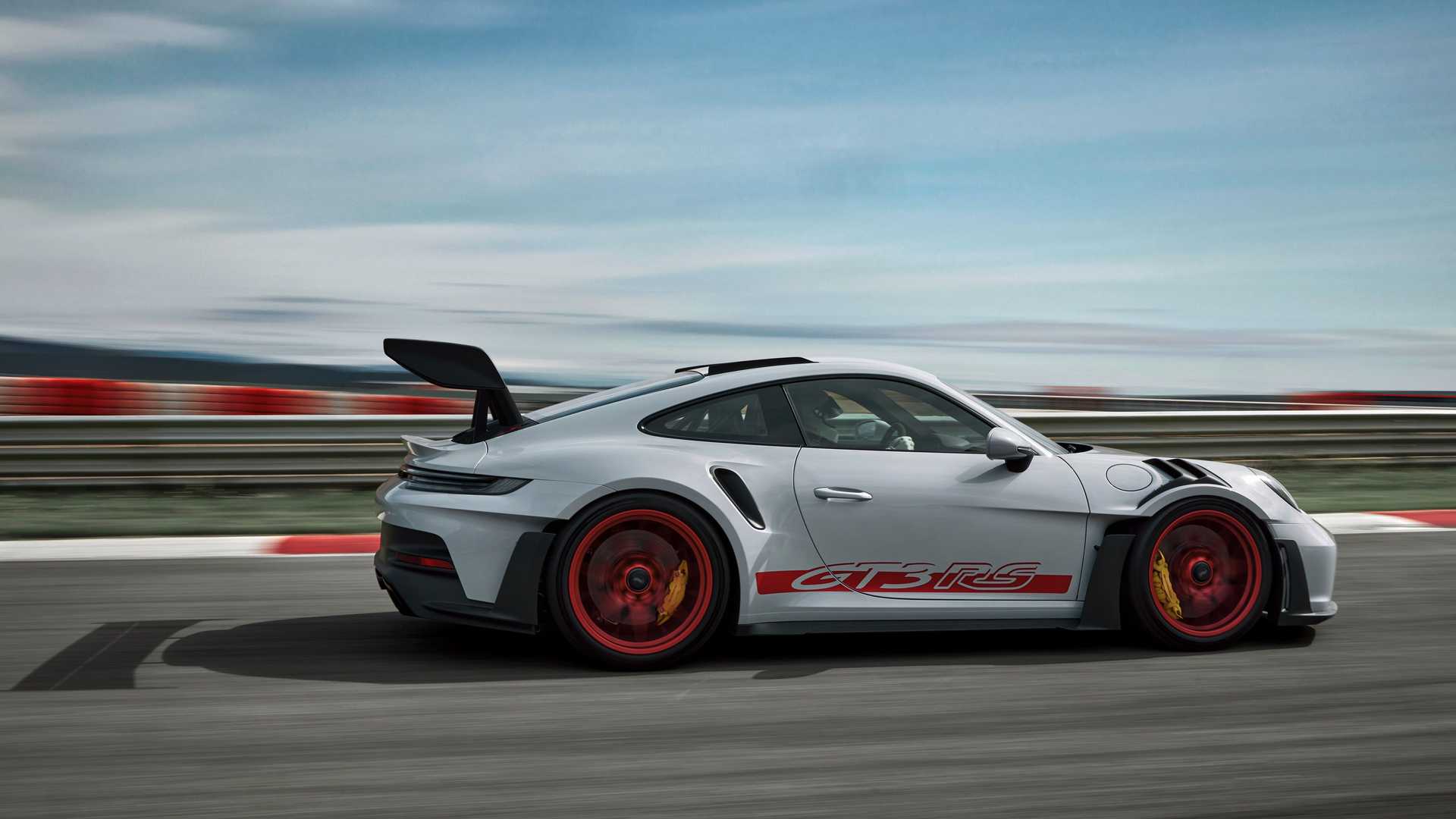 بورش تكشف عن GT3 RS 911 موديل 2023 الجديد كلياً 1