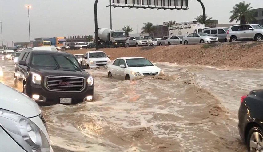 "الدفاع المدني" يكشف عقوبة عبور الأودية والشّعاب أثناء جريانها 2