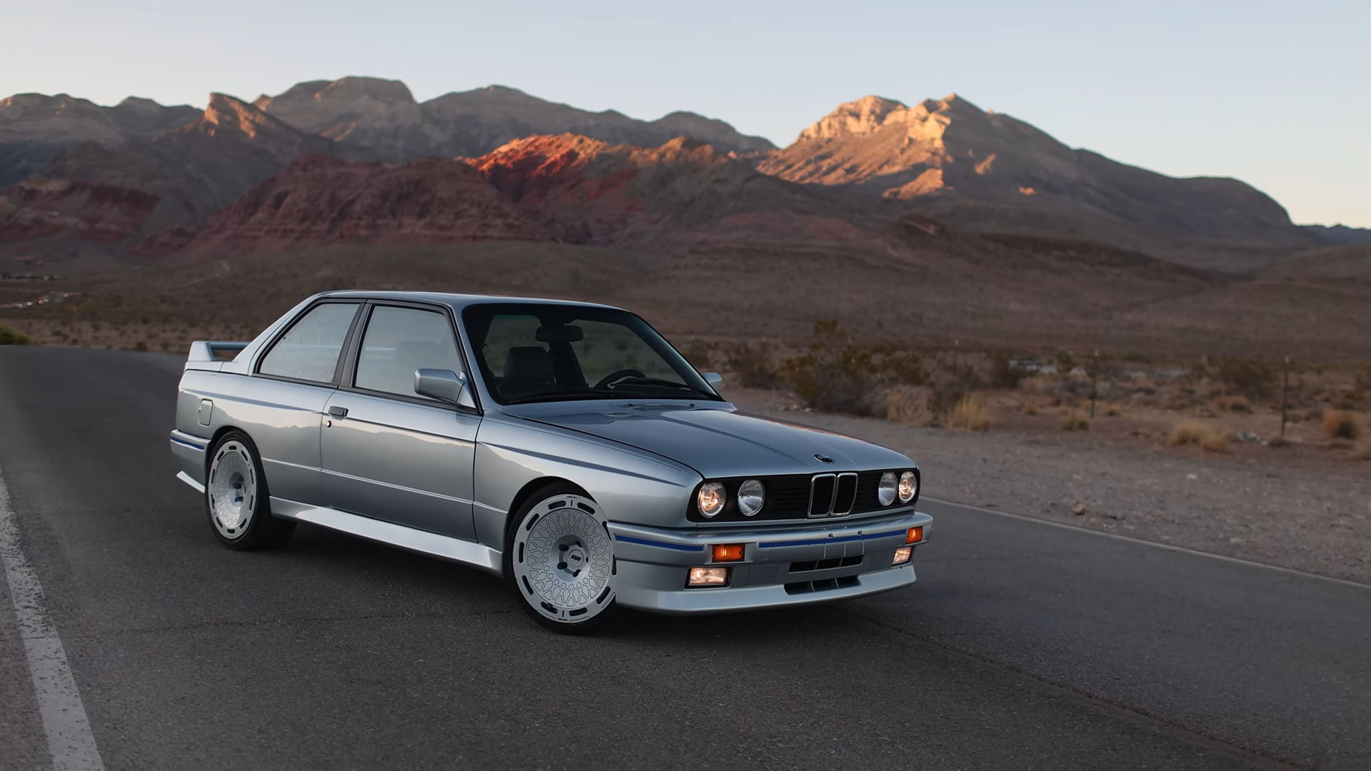 بي ام دبليو E30 M3 بمحرك V10 