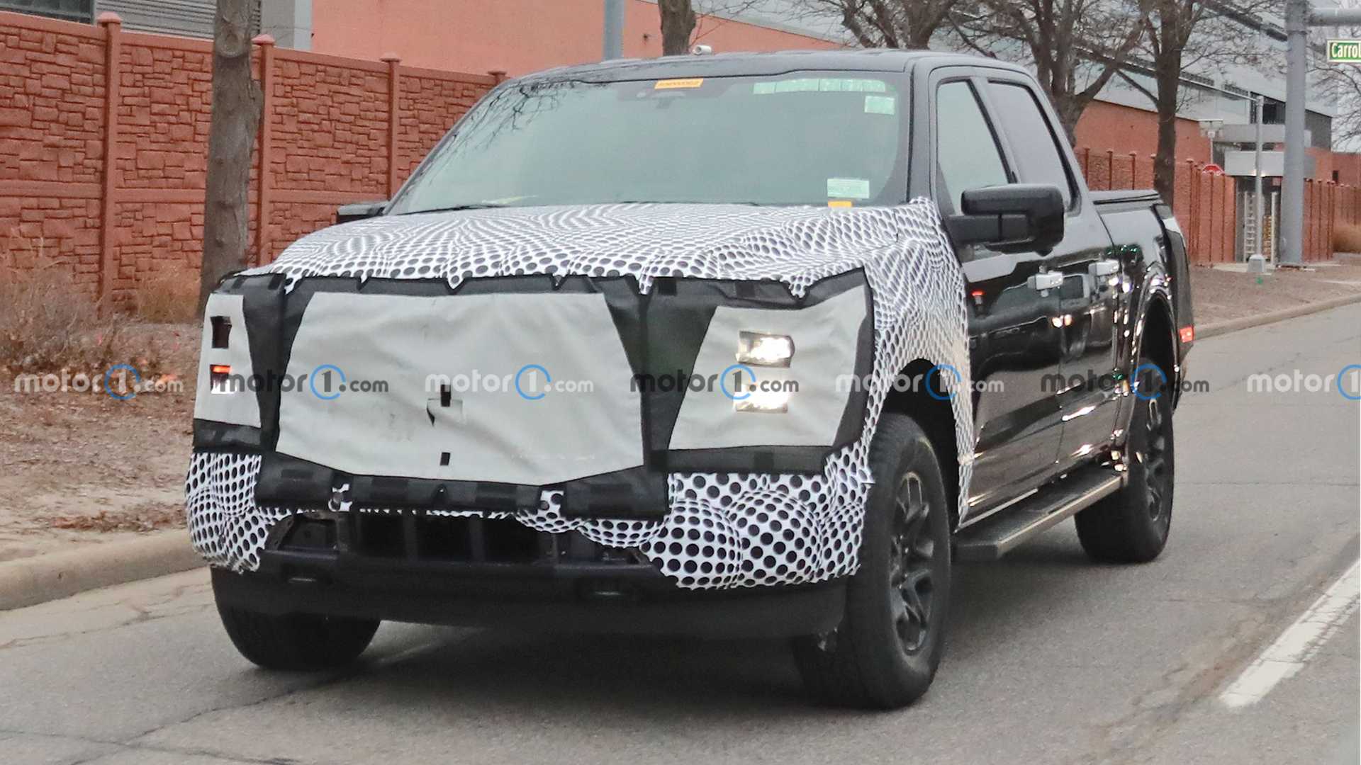 فورد F-150 فيس ليفت الجديدة تظهر أثناء تجوالها في الطرق العامة 4