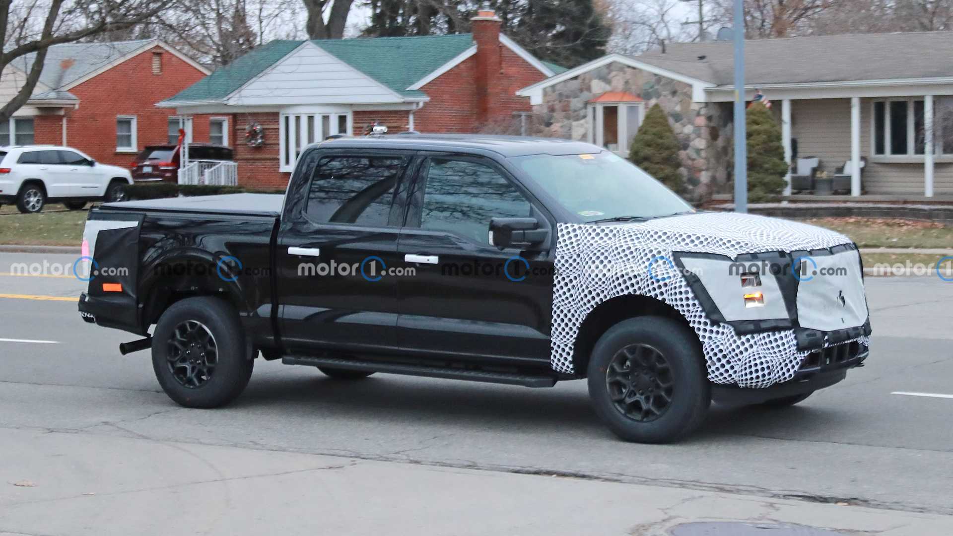 فورد F-150 فيس ليفت الجديدة تظهر أثناء تجوالها في الطرق العامة 8