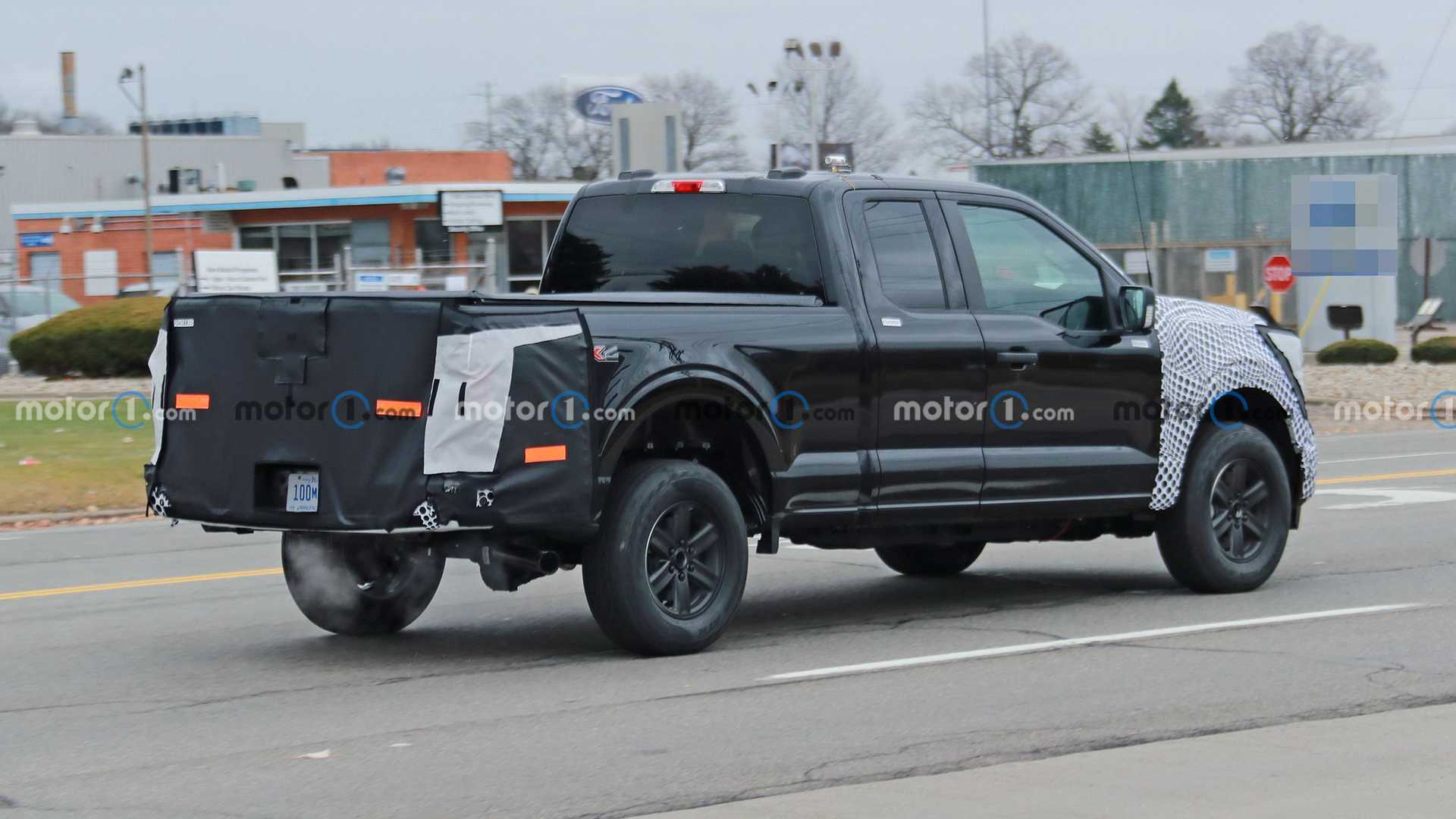 أول ظهور لفورد F-150 فيس ليفت الجديدة أثناء اختبارها في الطرق العامة 9