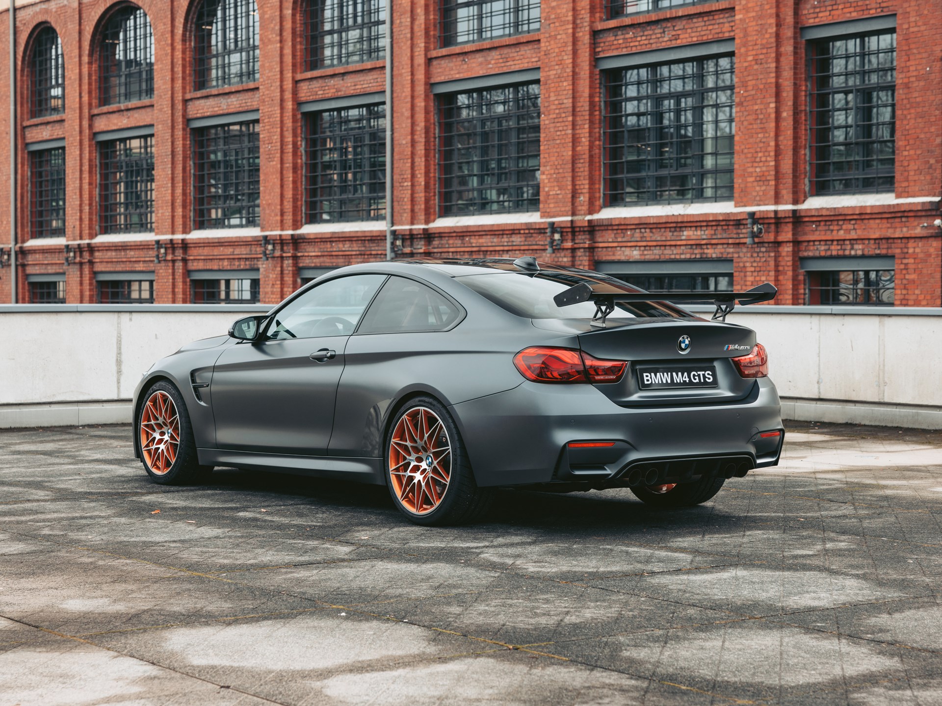 بي ام دبليو M4 GTS موديل 2016 (F82)