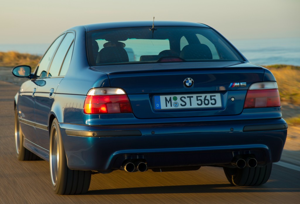 بي ام دبليو M5 E39